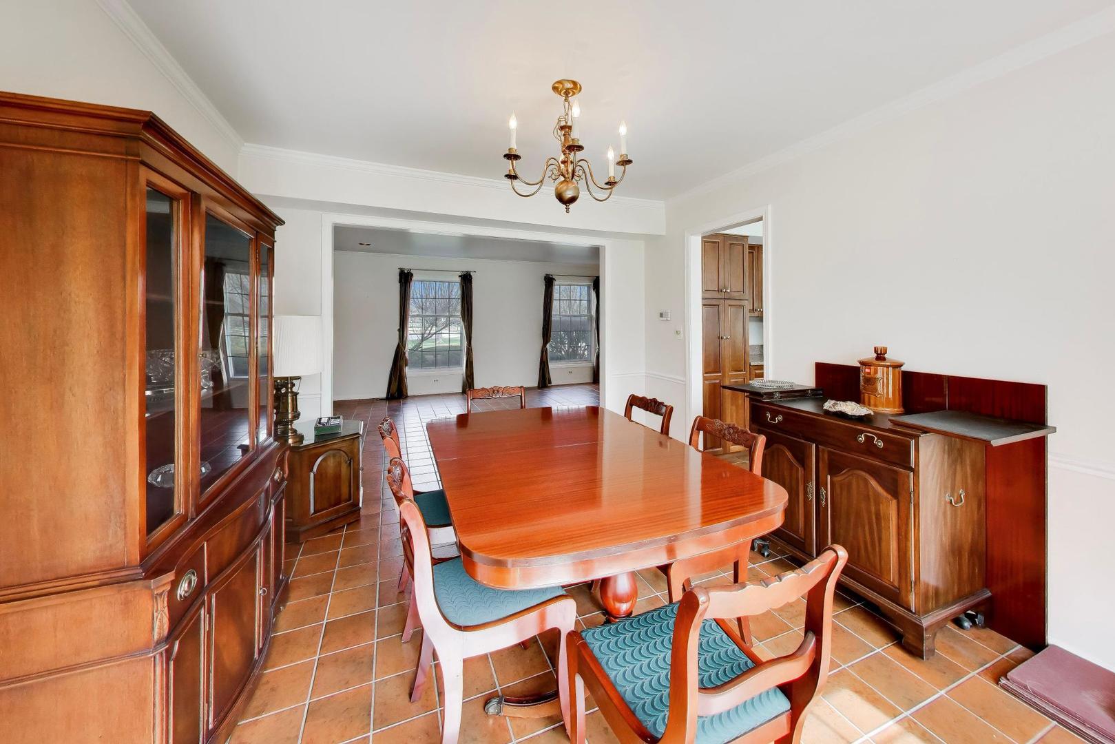 0N421 Winfield Scott Drive, Winfield, IL 60190