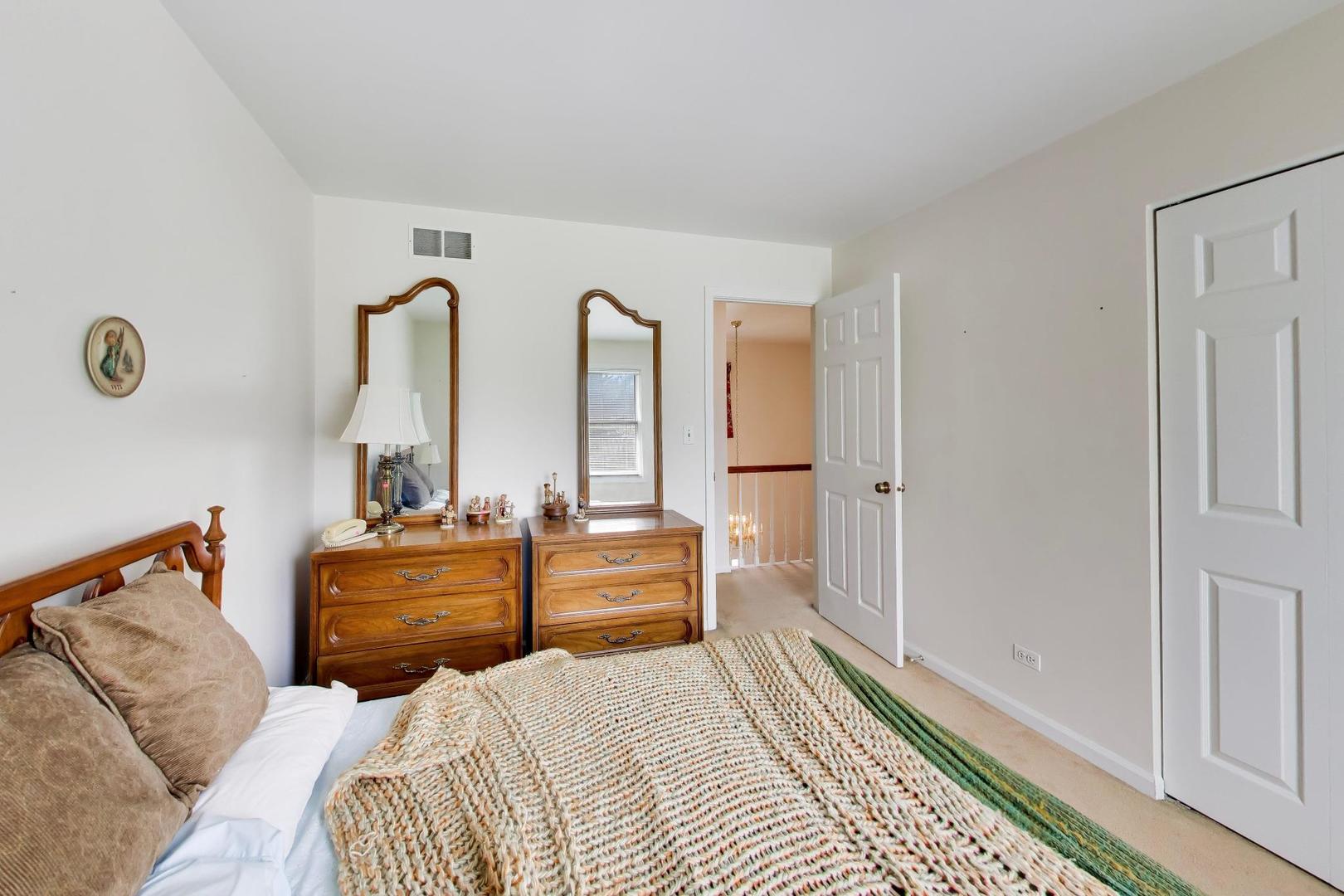 0N421 Winfield Scott Drive, Winfield, IL 60190