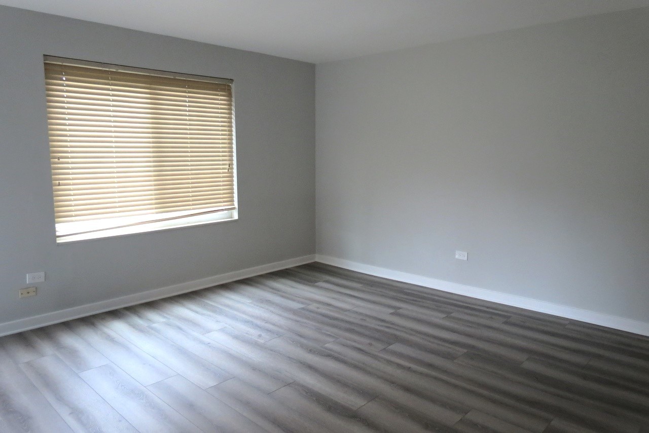 6182 Pinewood Court #107, Willowbrook, IL 60527