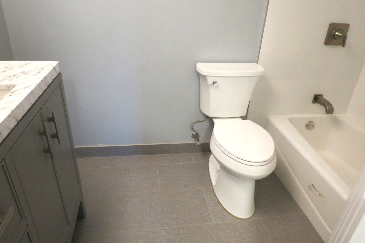 6182 Pinewood Court #107, Willowbrook, IL 60527