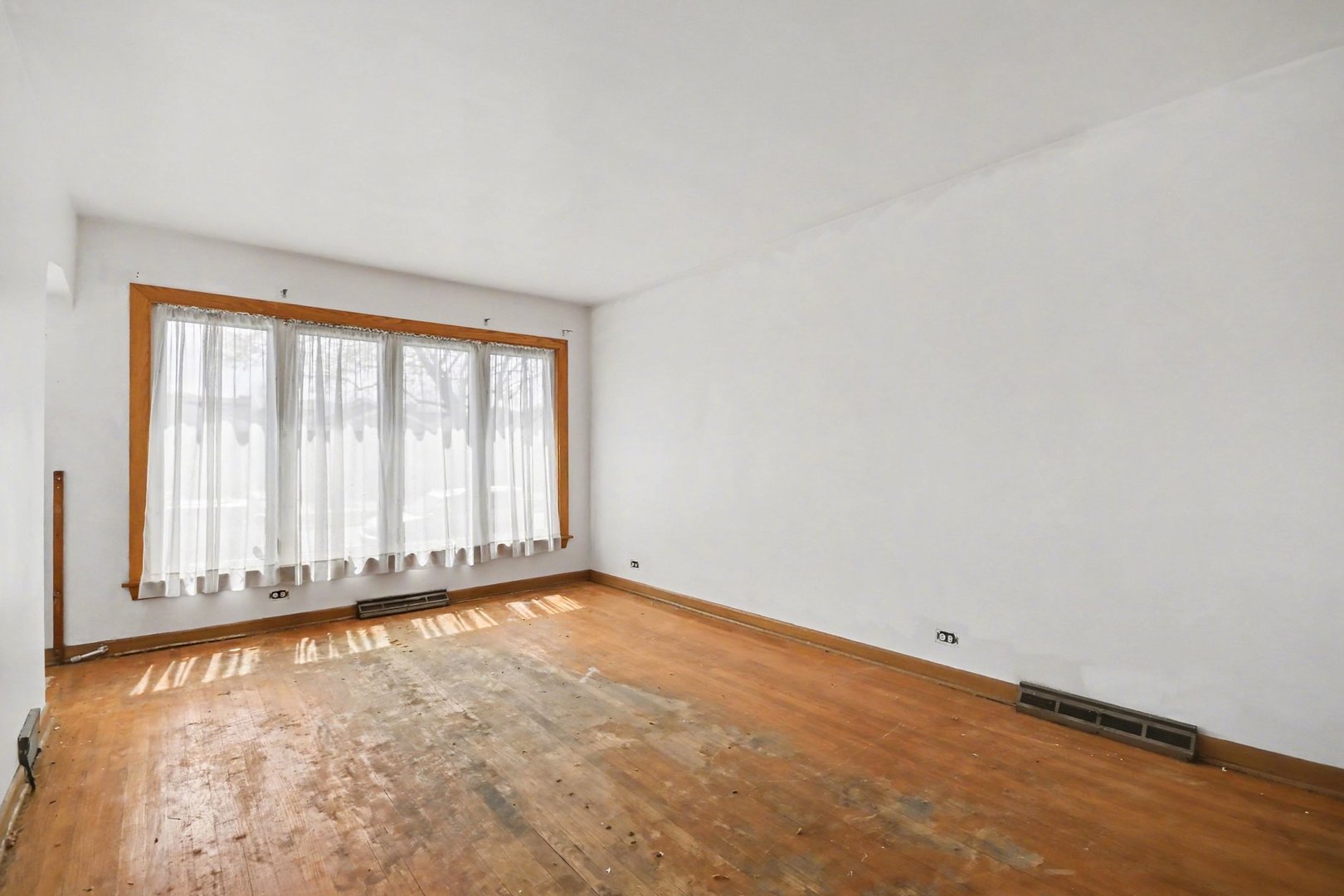 6634 W 64th Street, Chicago, IL 60638