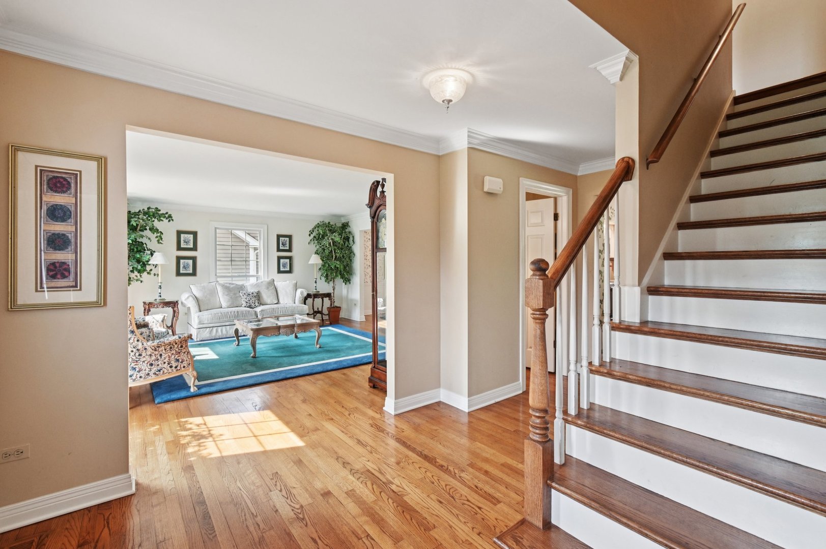 432 Whitney Drive, Barrington, IL 60010