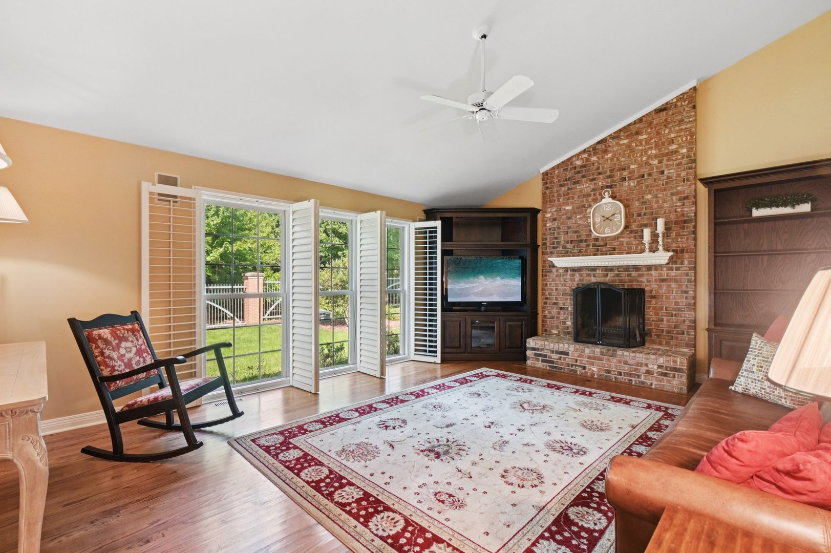 432 Whitney Drive, Barrington, IL 60010