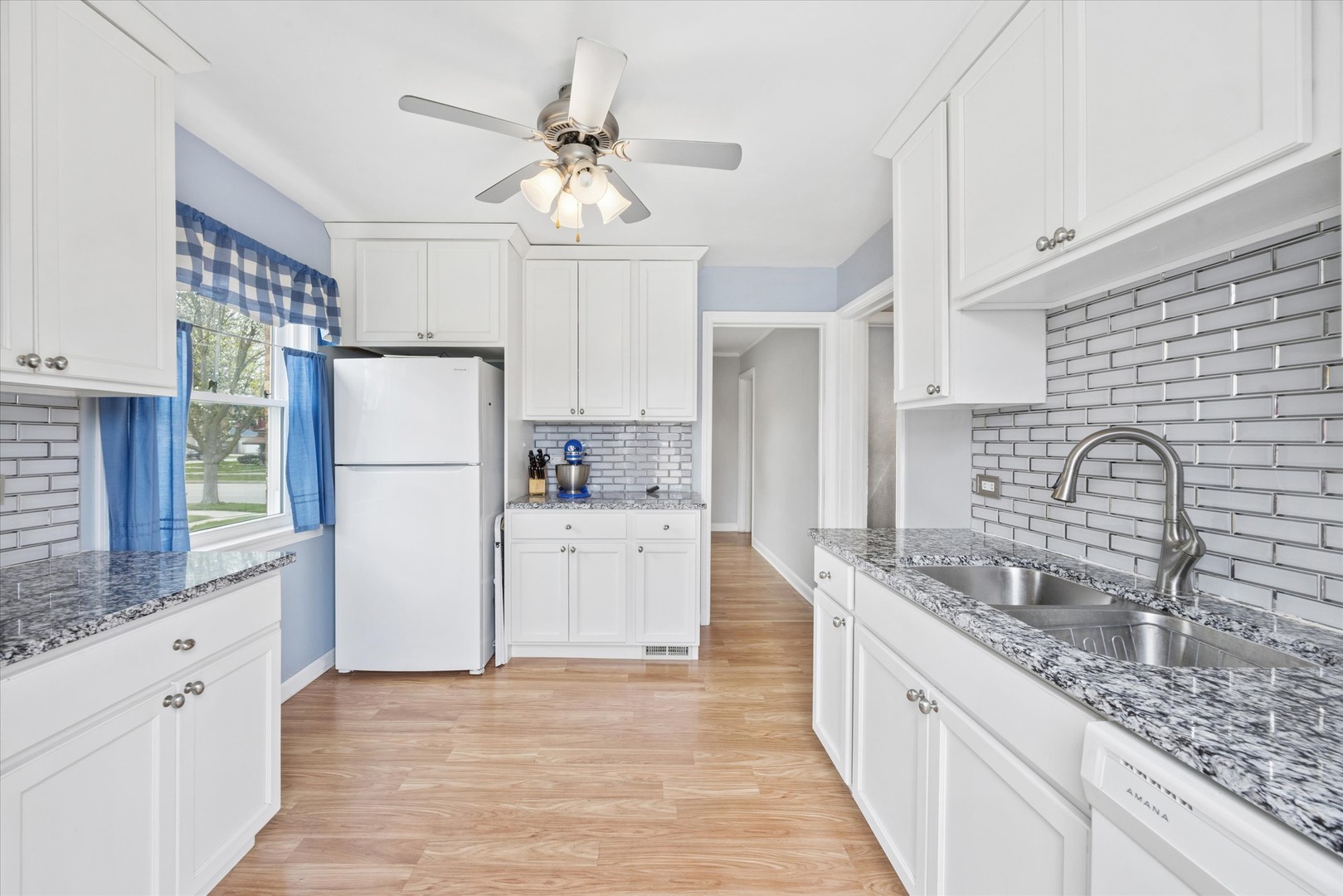 1511 Kemman Avenue, La Grange Park, IL 60526