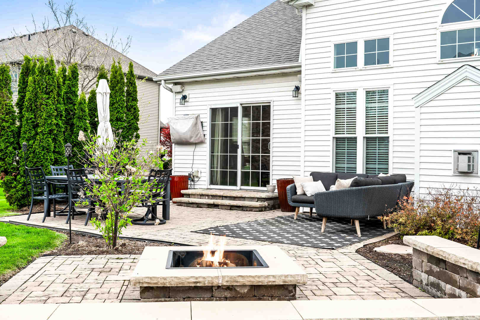 2213 Tyler Trail, Bloomington, IL 61704