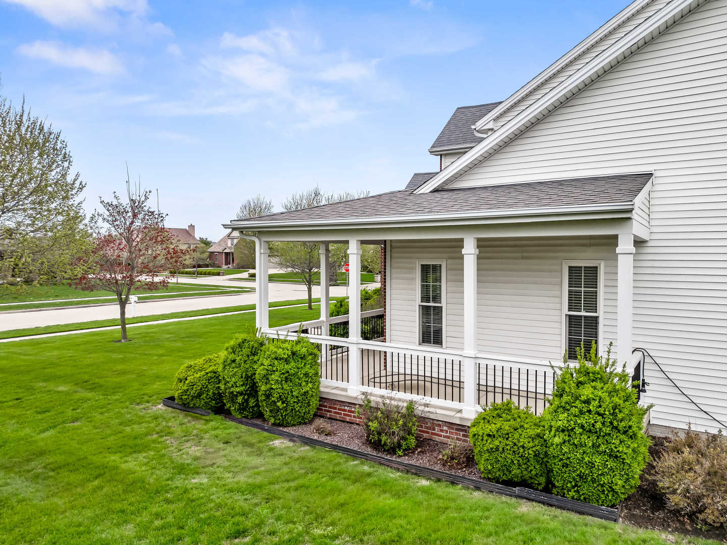 2213 Tyler Trail, Bloomington, IL 61704