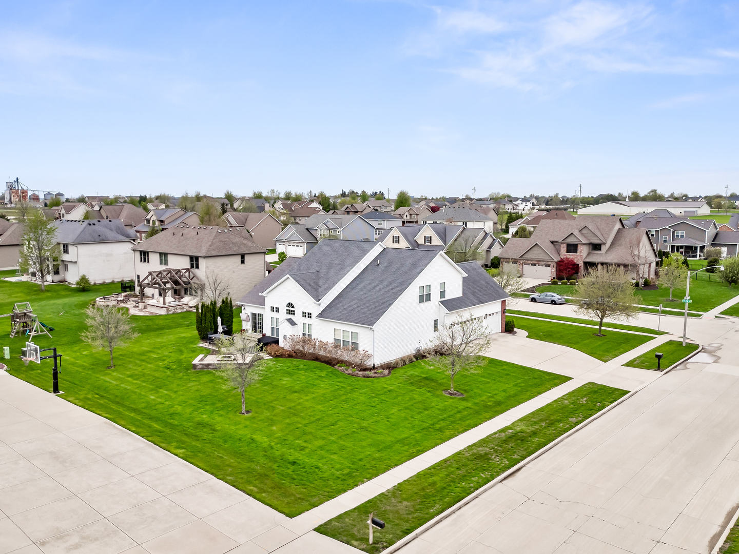 2213 Tyler Trail, Bloomington, IL 61704