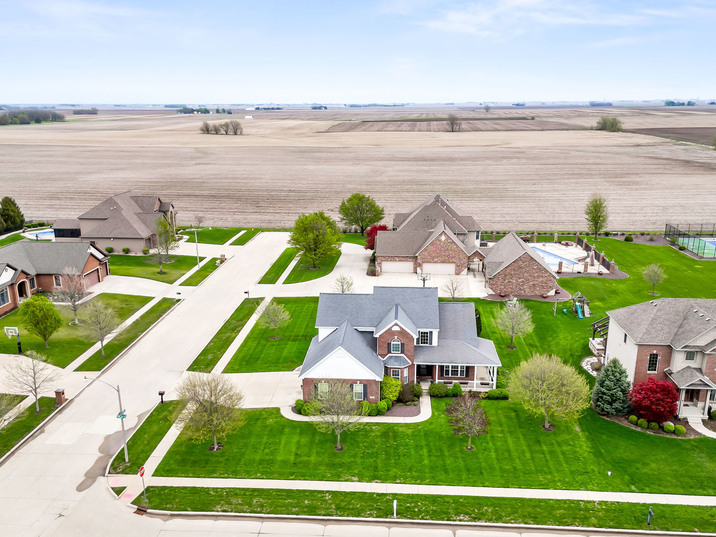 2213 Tyler Trail, Bloomington, IL 61704