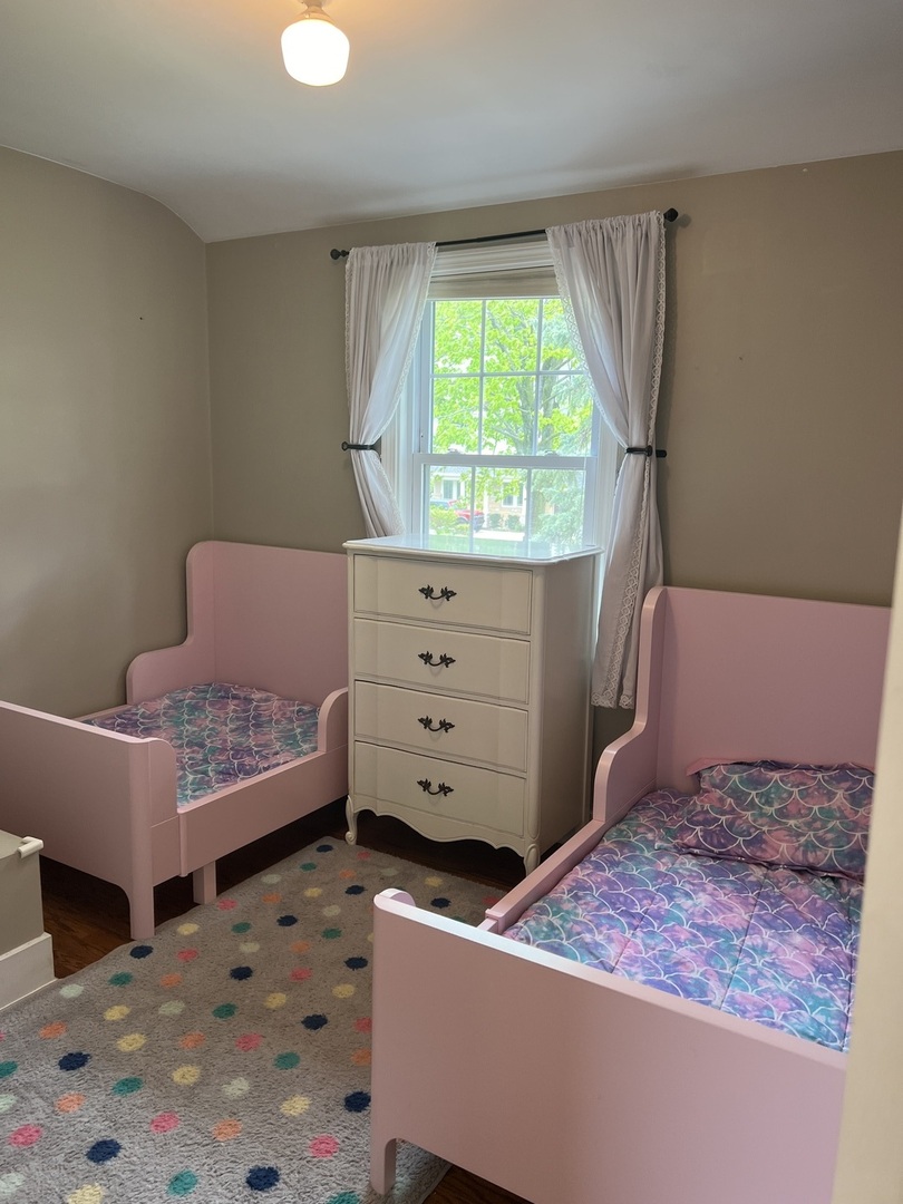 4716 Wolf Road, Western Springs, IL 60558