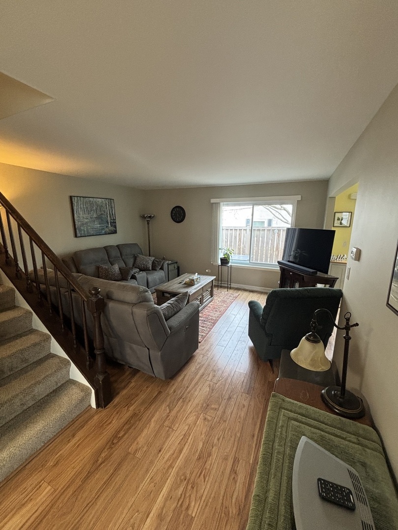 2179 N Queensburg Lane, Palatine, IL 60074