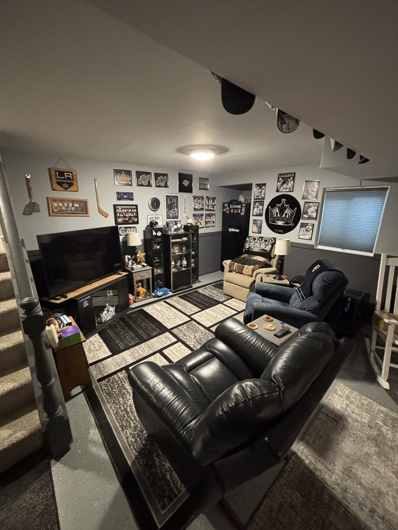 2179 N Queensburg Lane, Palatine, IL 60074