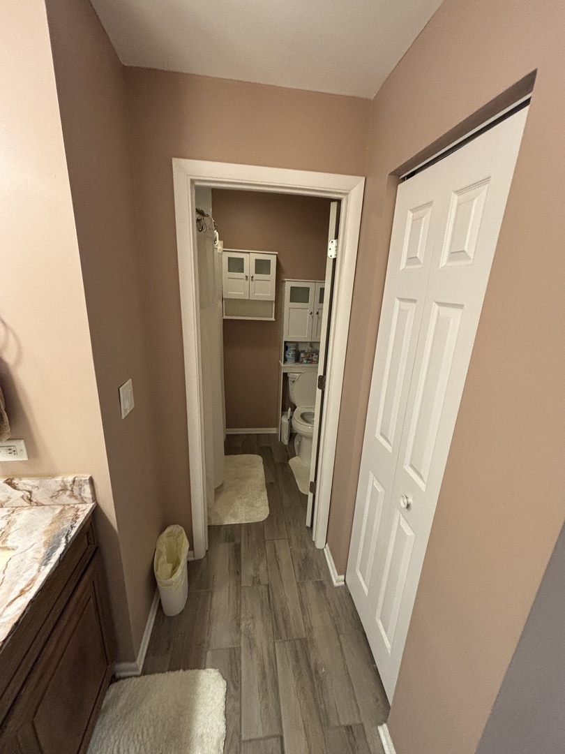 2179 N Queensburg Lane, Palatine, IL 60074