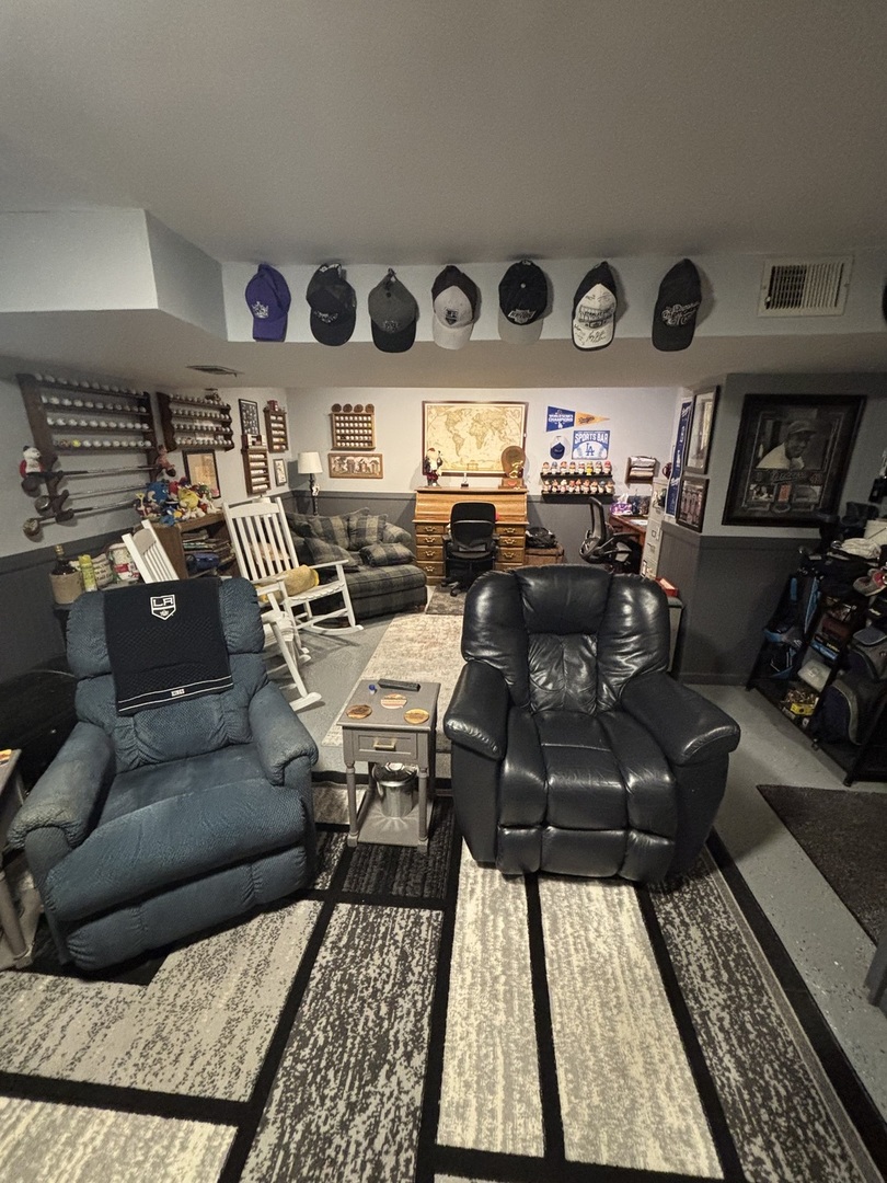 2179 N Queensburg Lane, Palatine, IL 60074