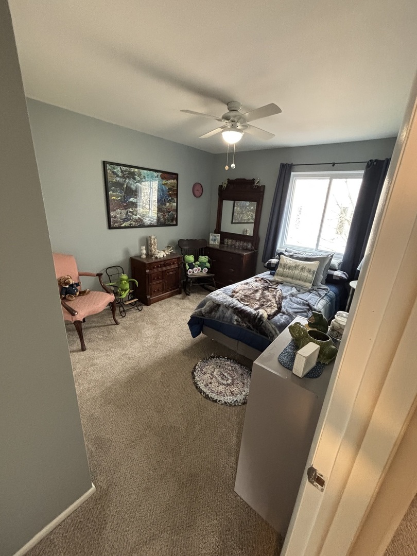 2179 N Queensburg Lane, Palatine, IL 60074