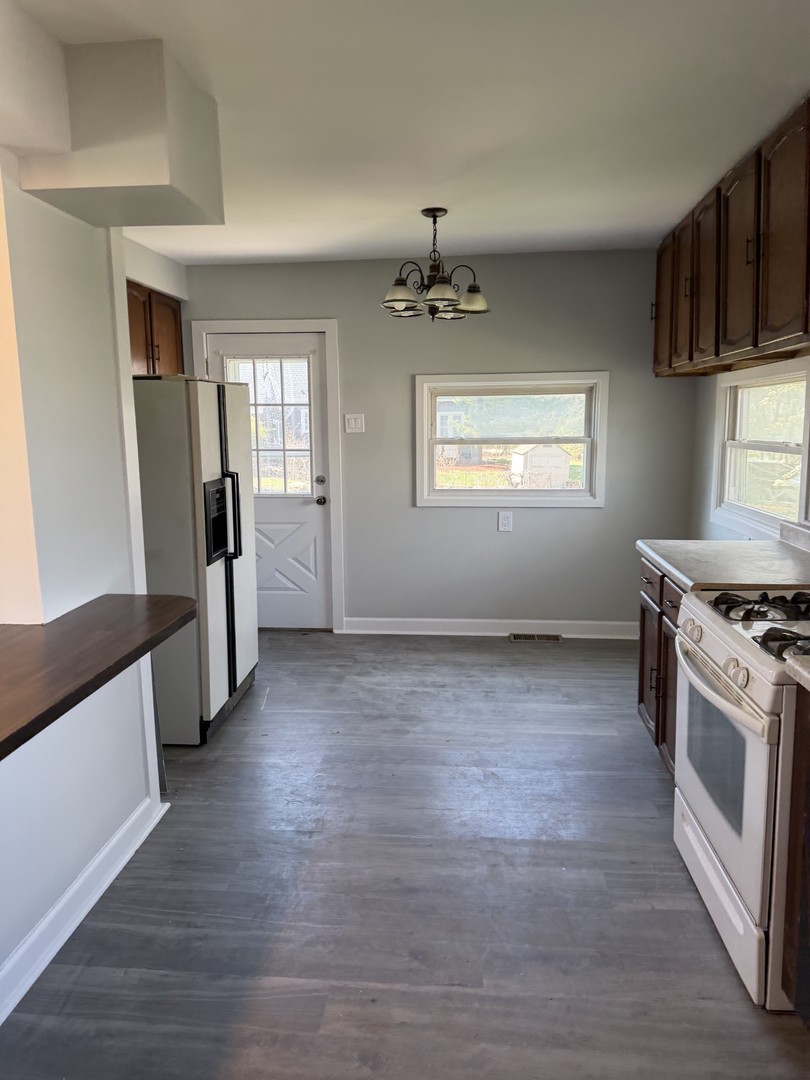 105 N Pearl Street, Willow Springs, IL 60480