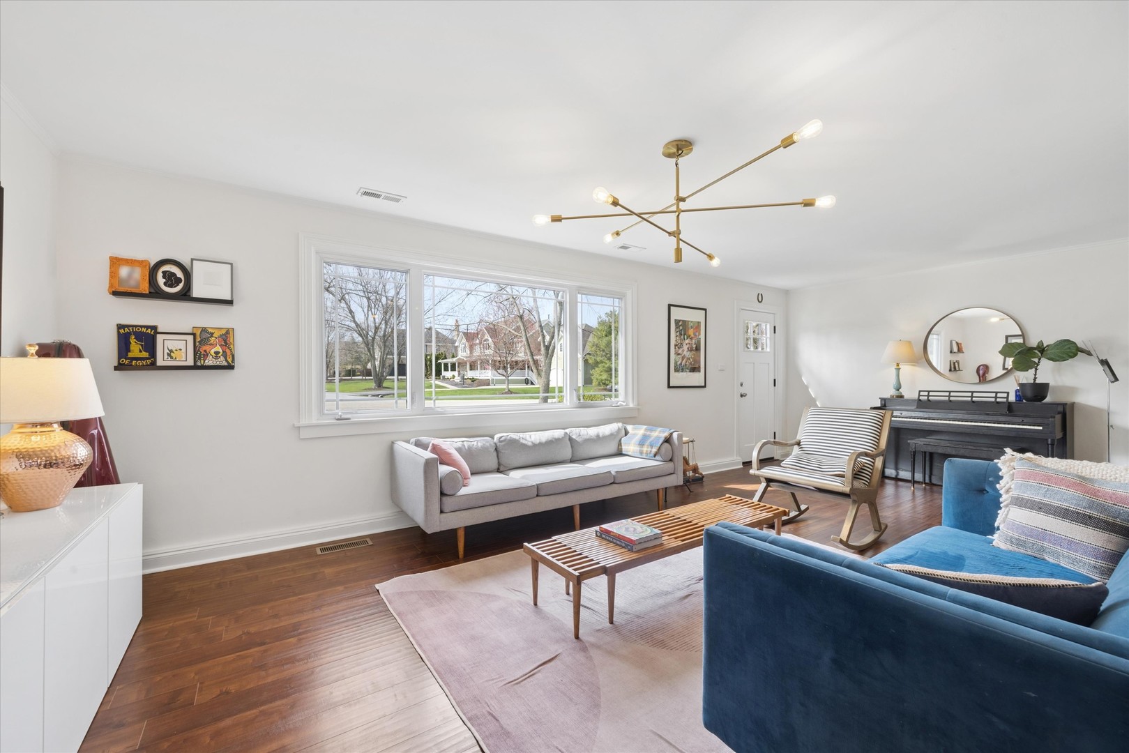 2000 W 55th Place, La Grange Highlands, IL 60525