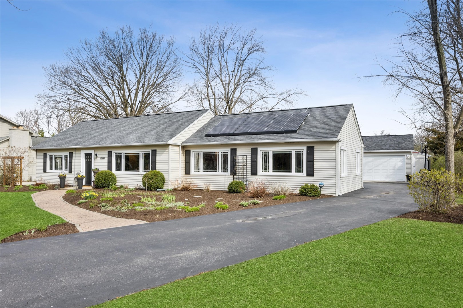 2000 W 55th Place, La Grange Highlands, IL 60525