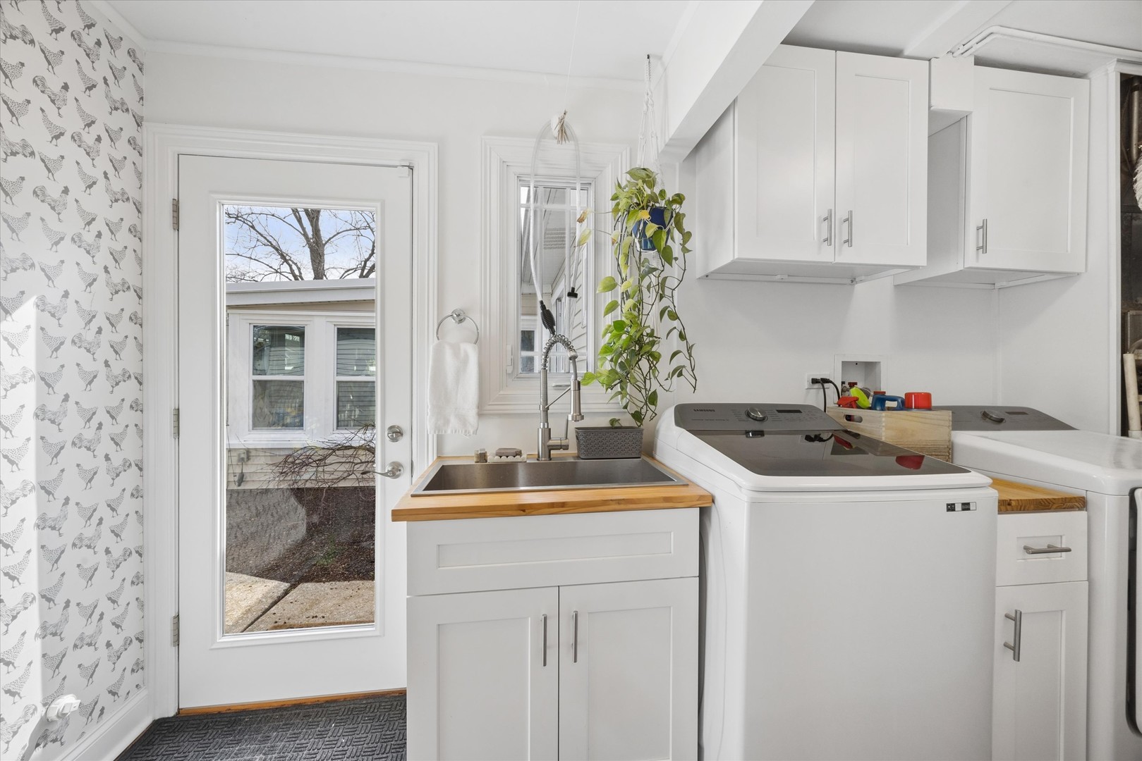 2000 W 55th Place, La Grange Highlands, IL 60525