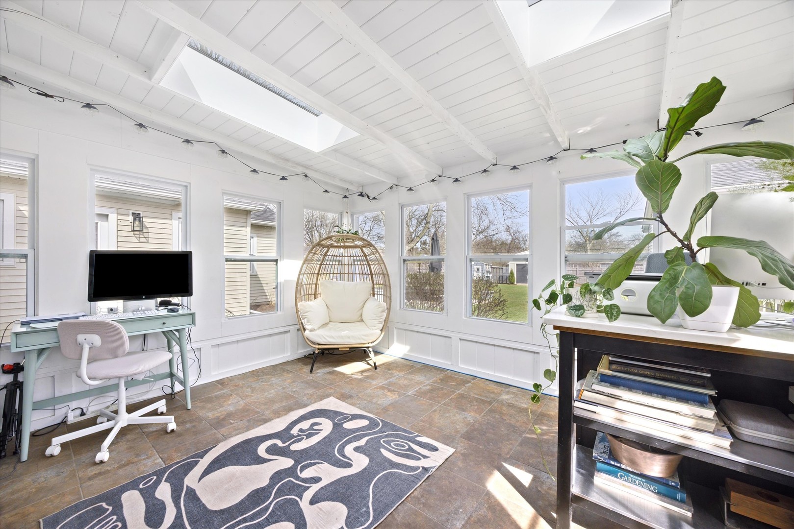 2000 W 55th Place, La Grange Highlands, IL 60525