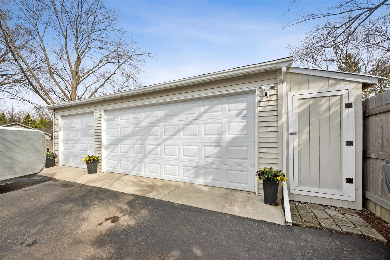 2000 W 55th Place, La Grange Highlands, IL 60525