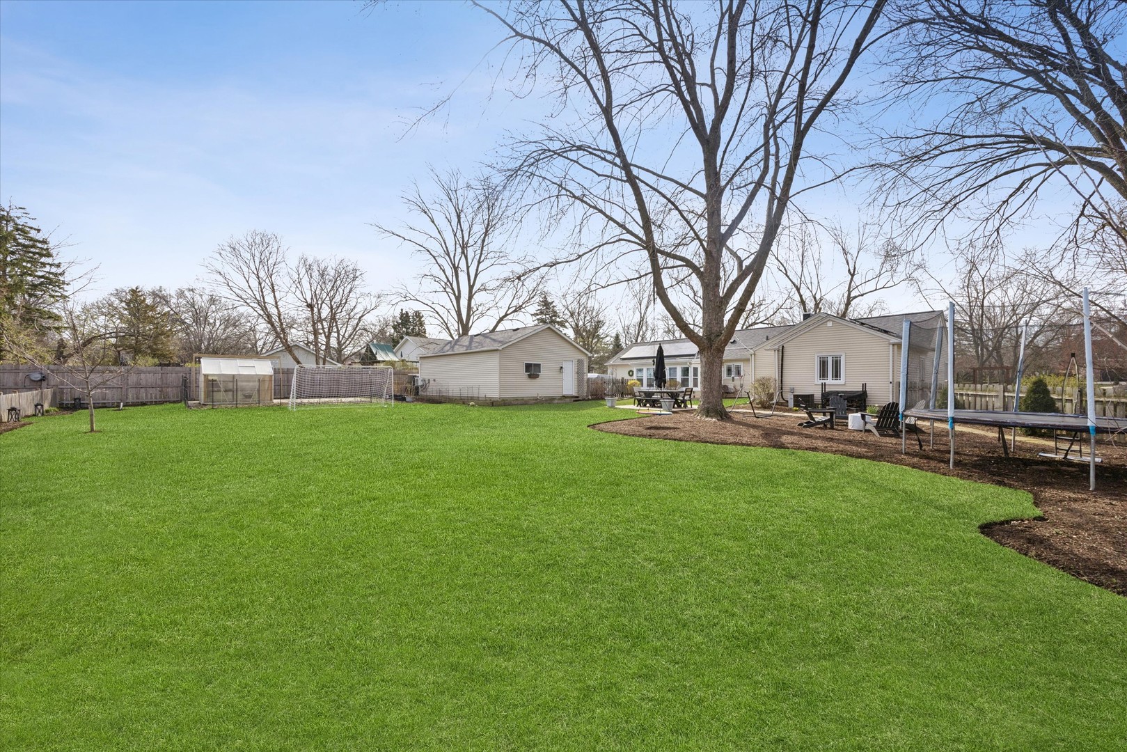 2000 W 55th Place, La Grange Highlands, IL 60525