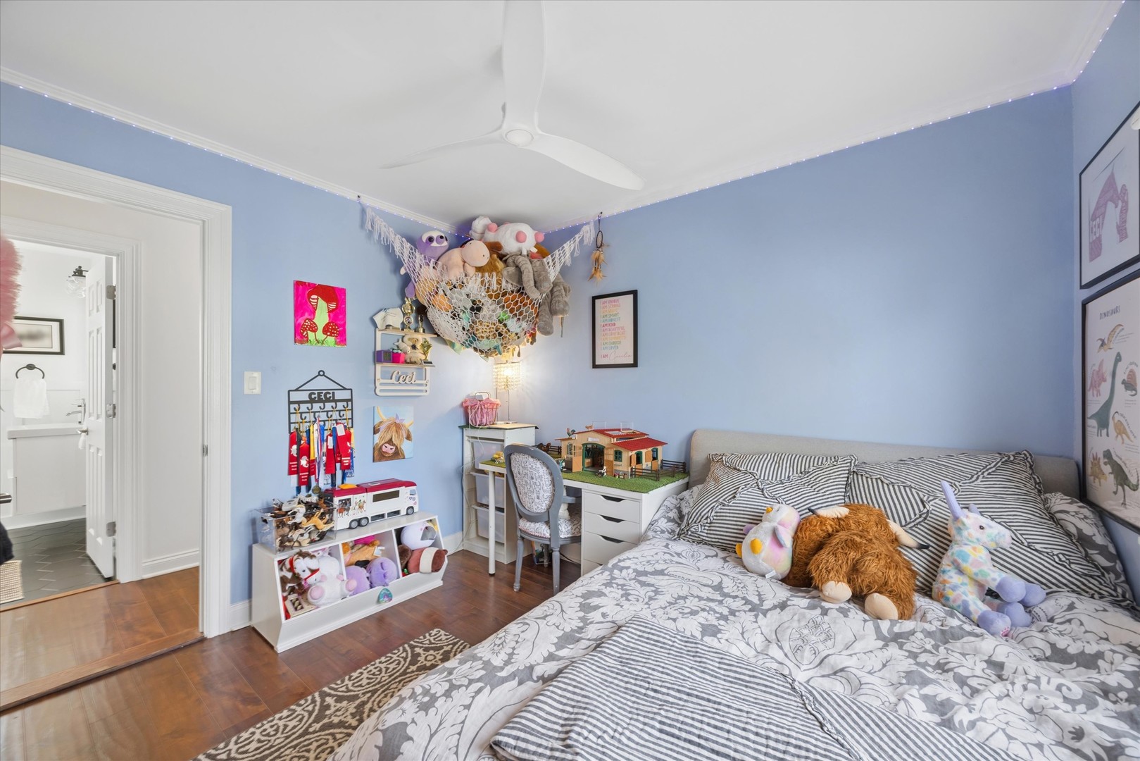 2000 W 55th Place, La Grange Highlands, IL 60525