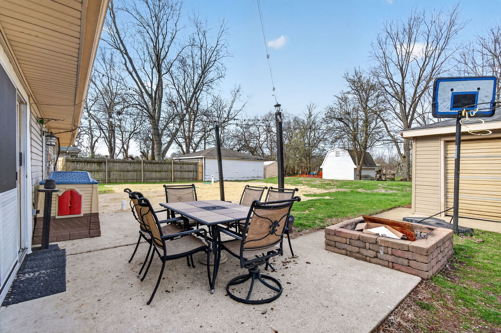 2550 Garden Court, Joliet, IL 60435