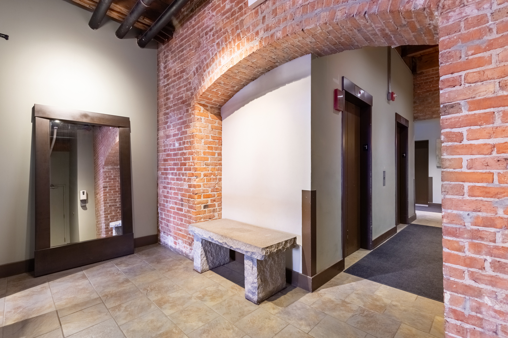 625 W Jackson Boulevard #402, Chicago, IL 60661