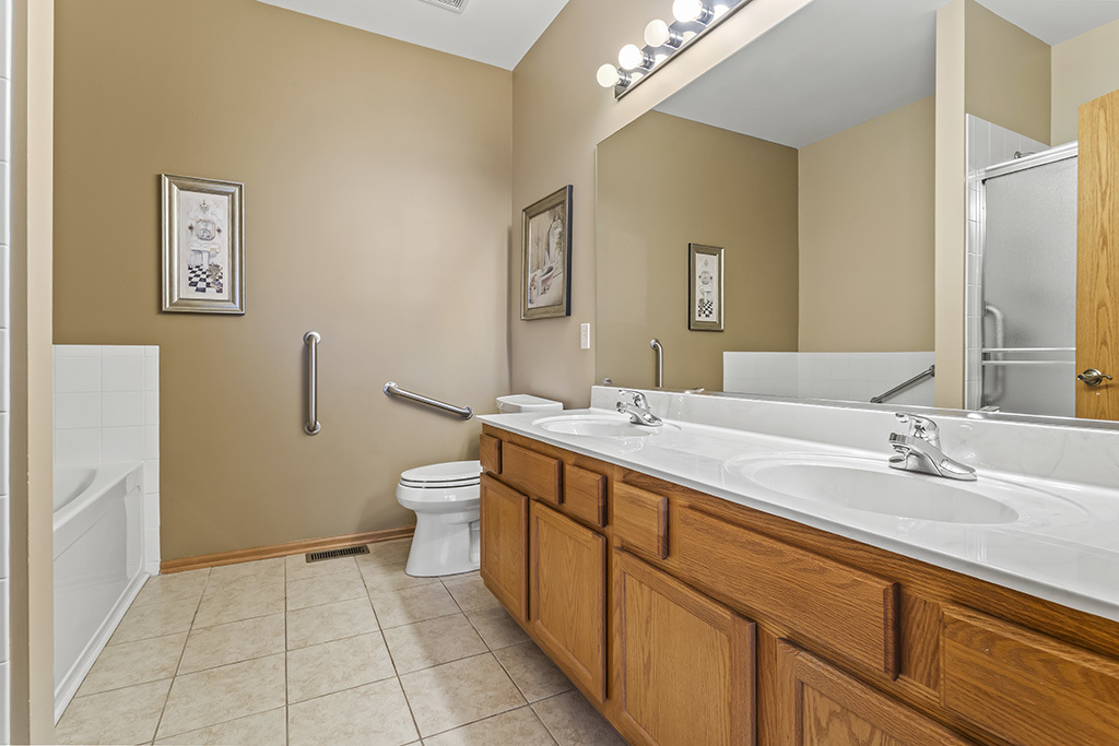 1553 Benzie Circle, Romeoville, IL 60446