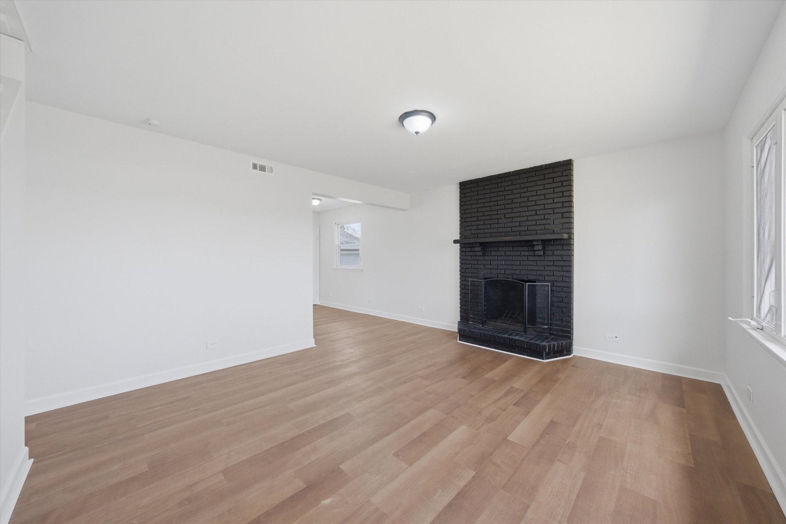 16608 Sawyer Avenue, Markham, IL 60428