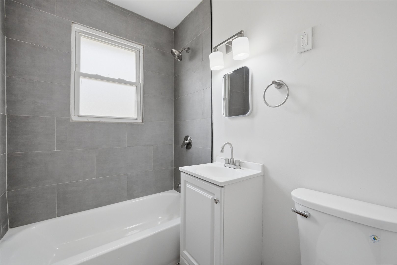 16608 Sawyer Avenue, Markham, IL 60428