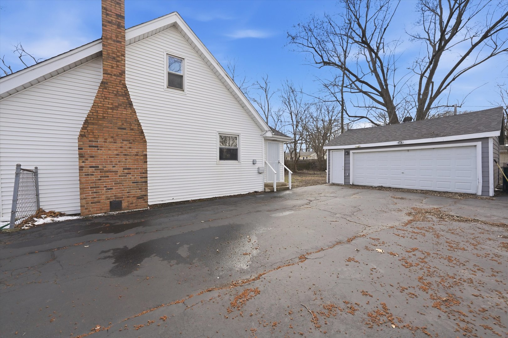 16608 Sawyer Avenue, Markham, IL 60428