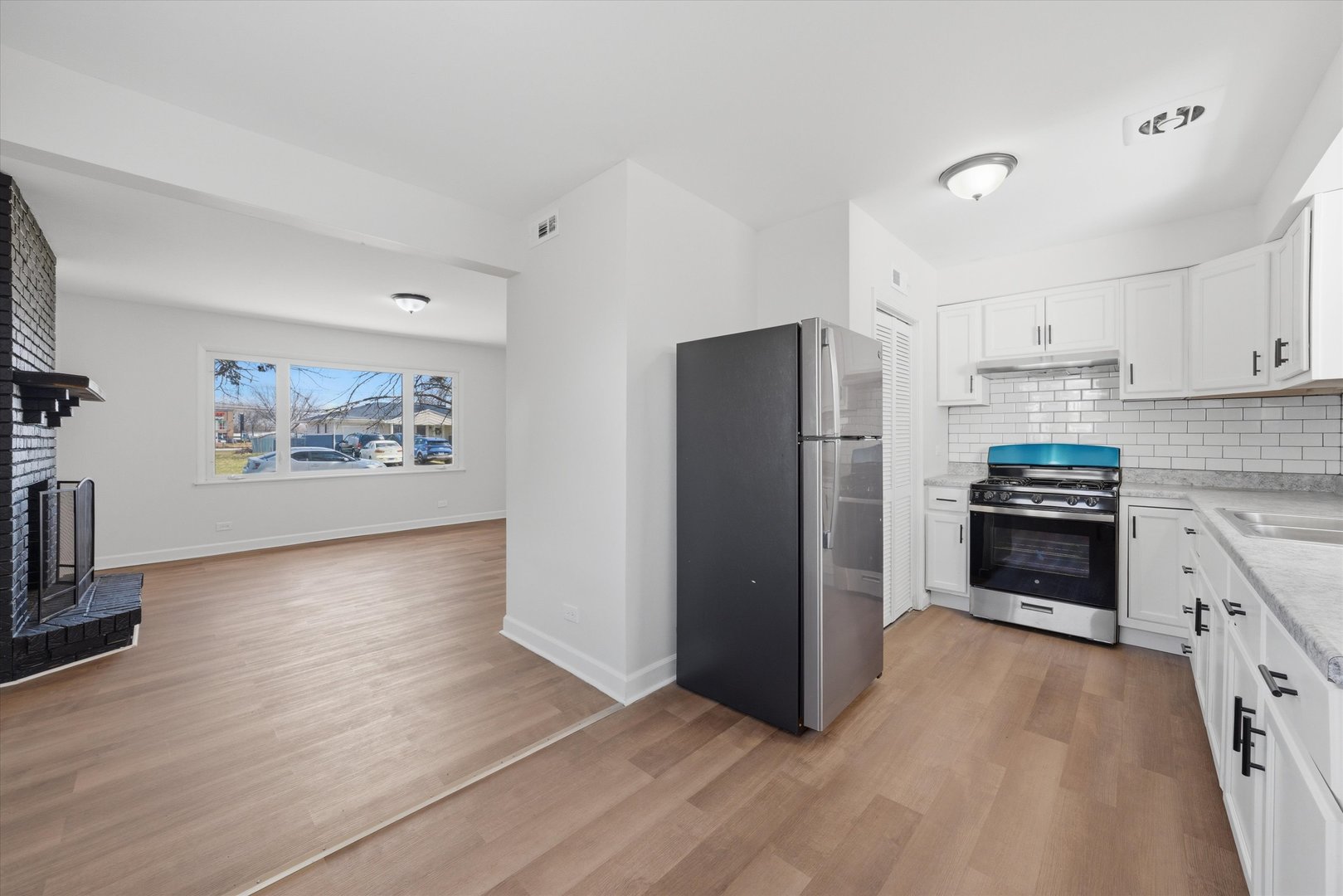 16608 Sawyer Avenue, Markham, IL 60428