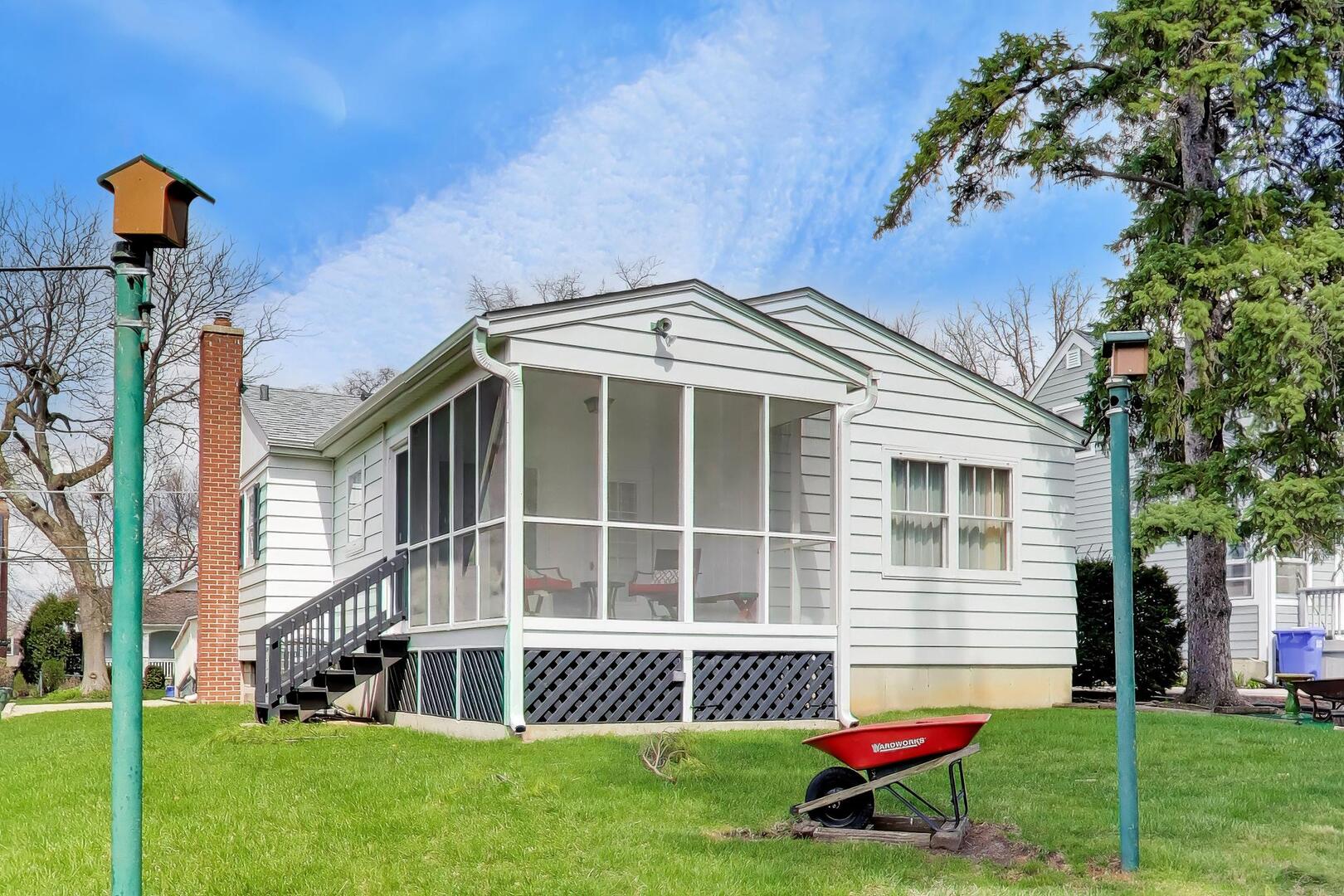 311 Elm Street, Glen Ellyn, IL 60137