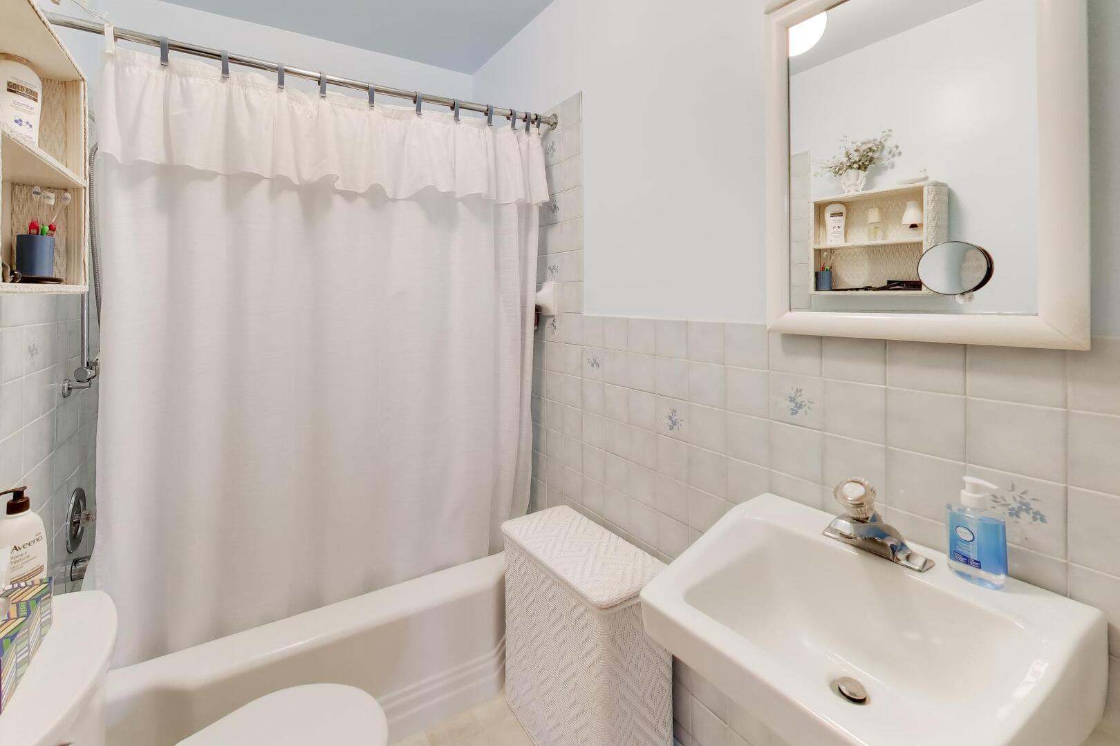 311 Elm Street, Glen Ellyn, IL 60137