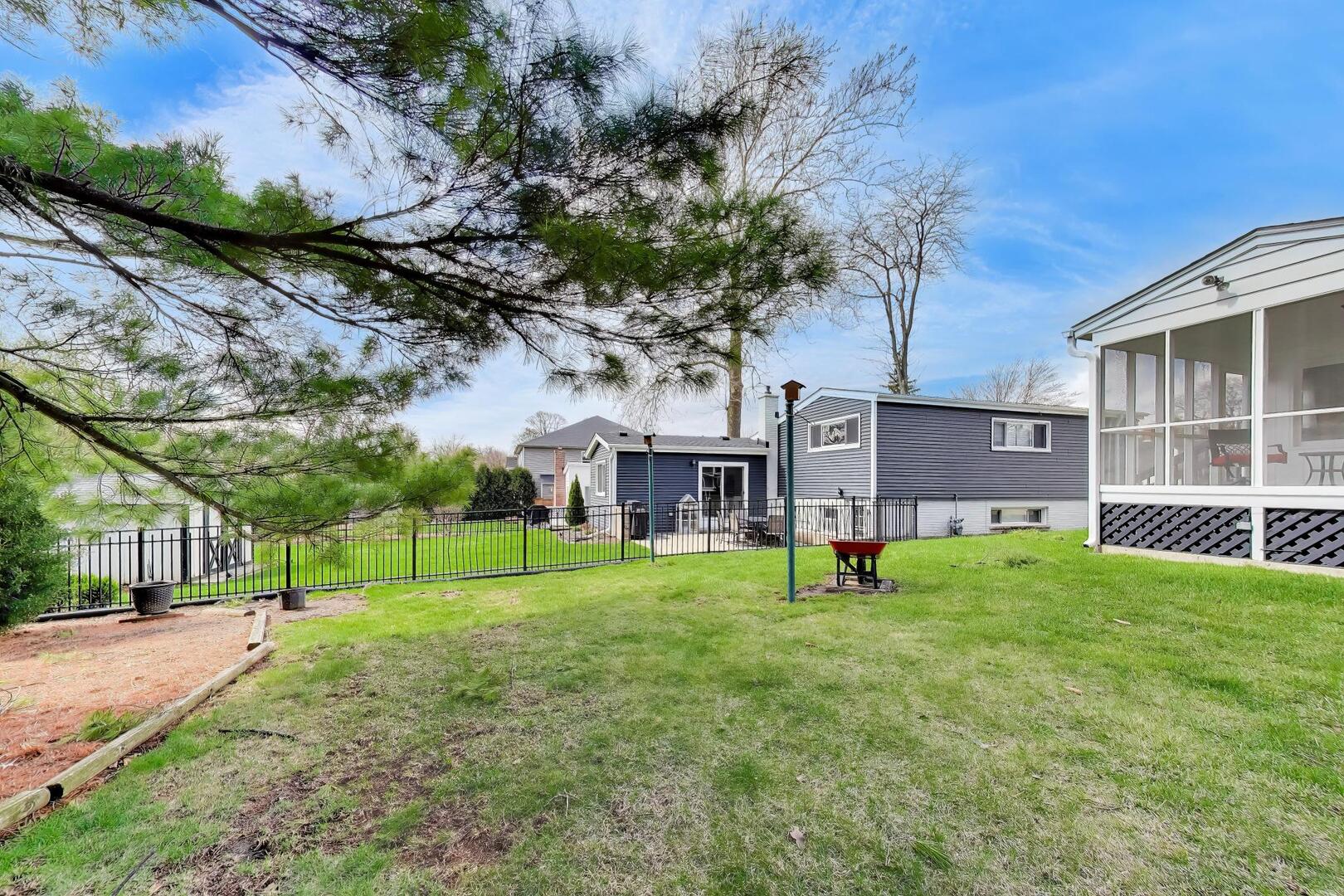 311 Elm Street, Glen Ellyn, IL 60137