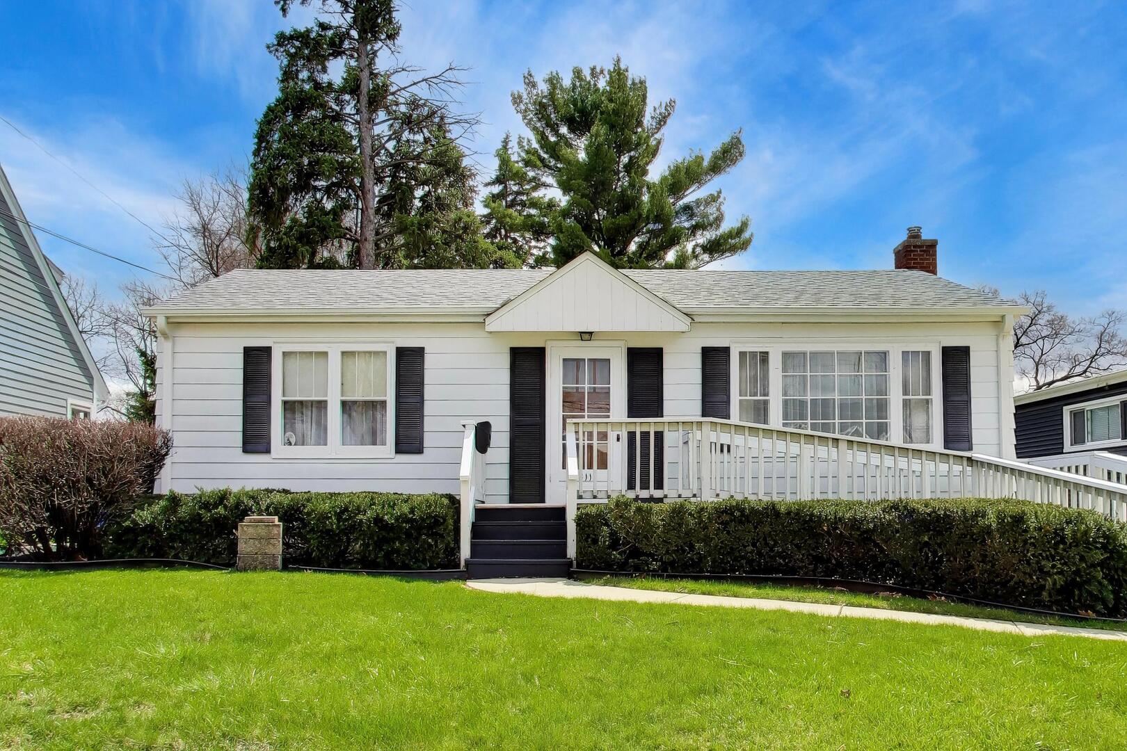 311 Elm Street, Glen Ellyn, IL 60137