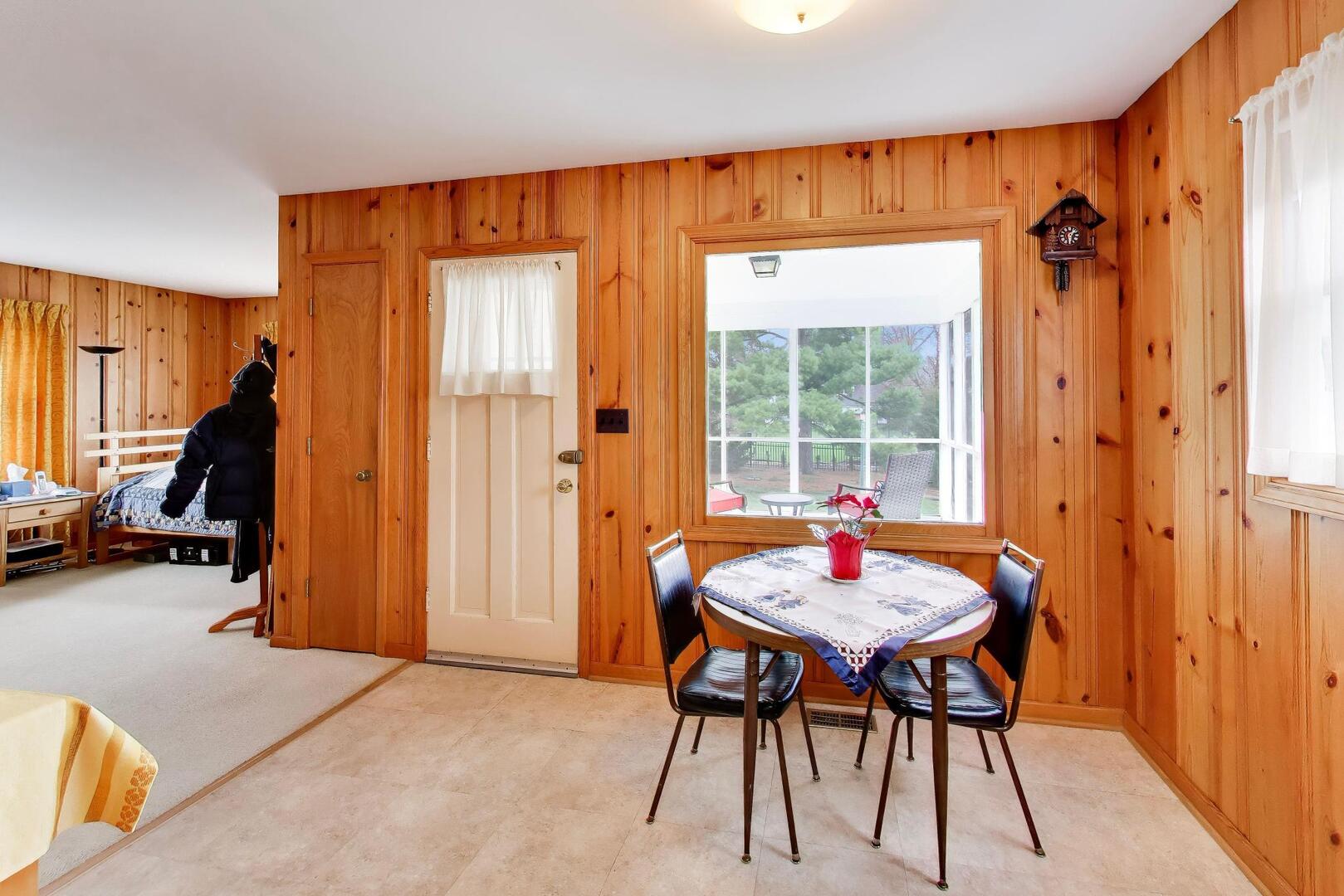 311 Elm Street, Glen Ellyn, IL 60137