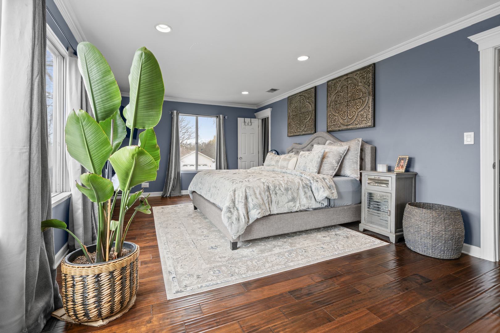 340 Stonehurst Lane, Roselle, IL 60172