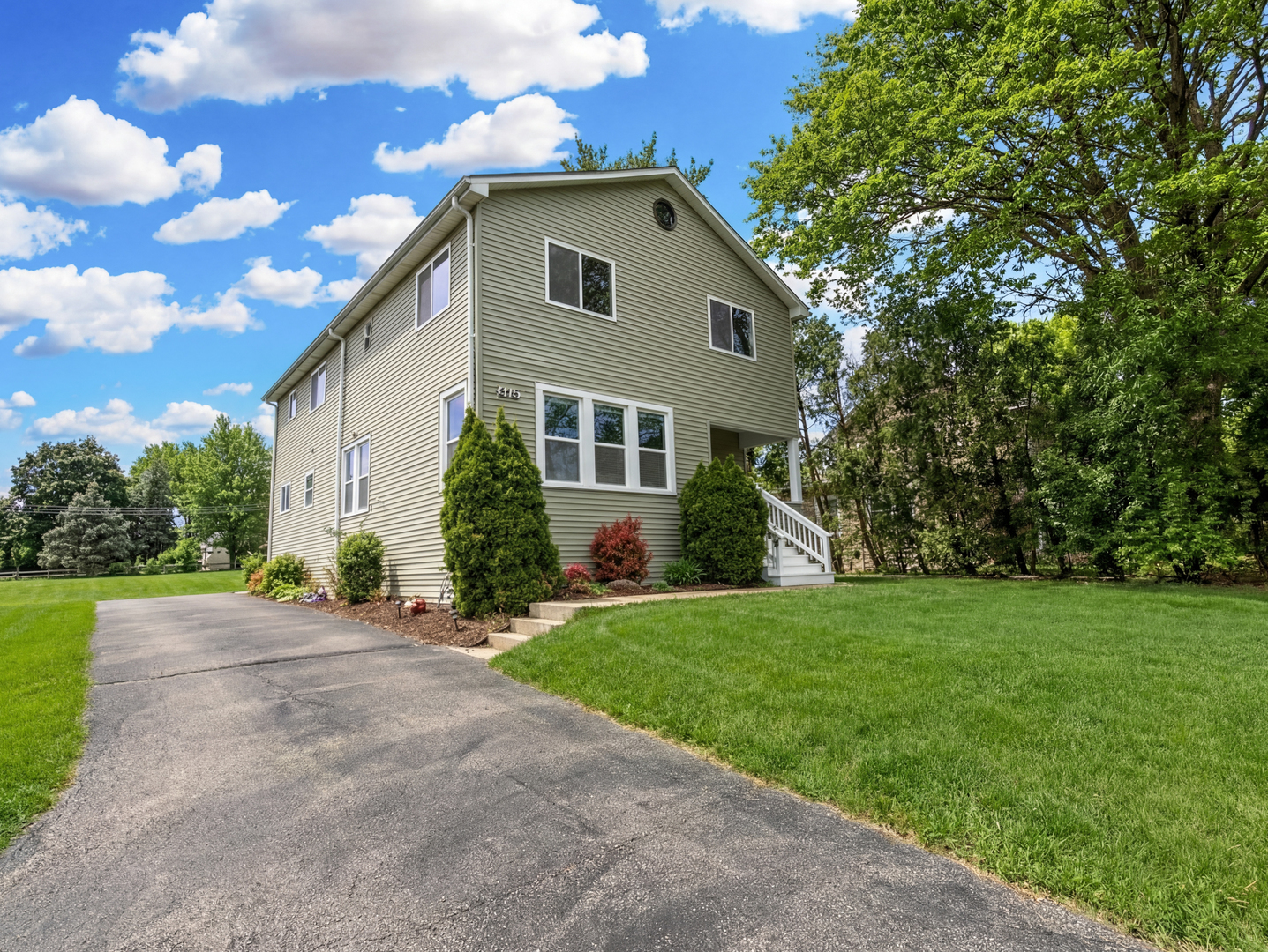 2415 Maple Avenue, Downers Grove, IL 60515