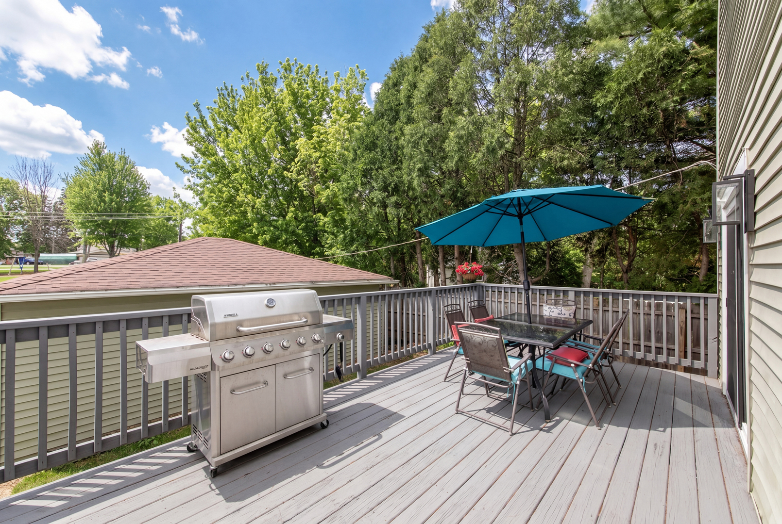 2415 Maple Avenue, Downers Grove, IL 60515