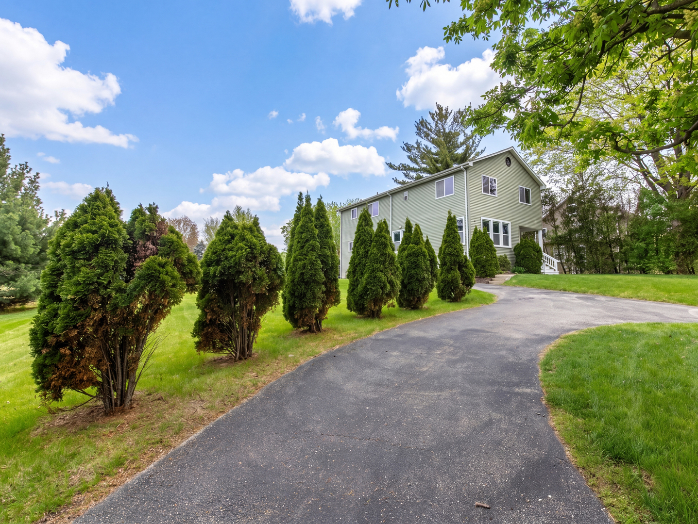 2415 Maple Avenue, Downers Grove, IL 60515