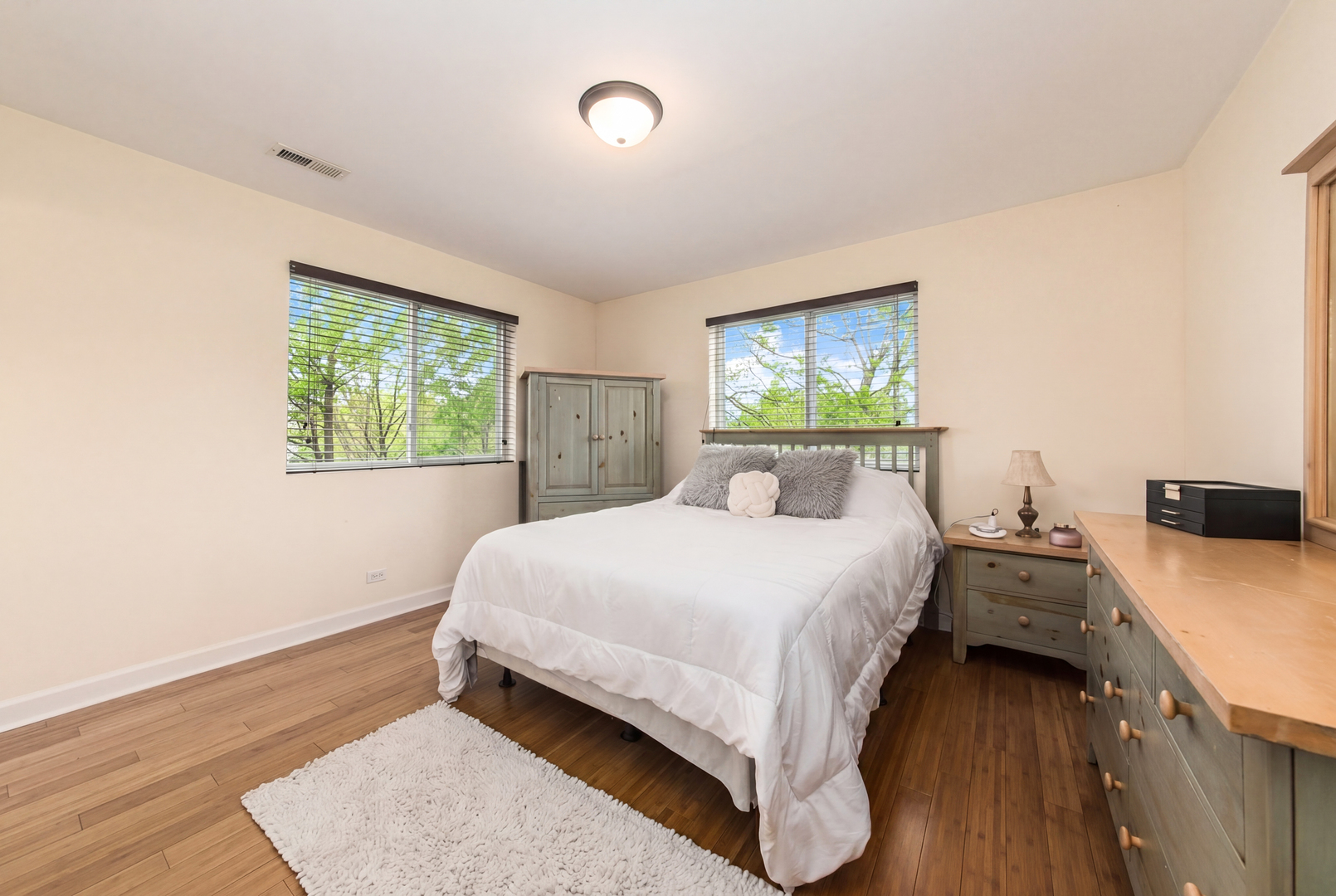 2415 Maple Avenue, Downers Grove, IL 60515