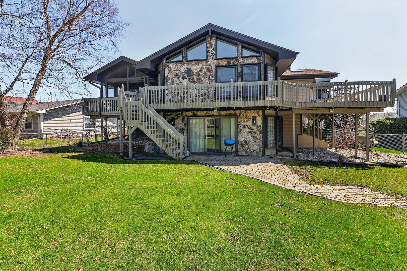 1170 Lancaster Court, Hoffman Estates, IL 60195