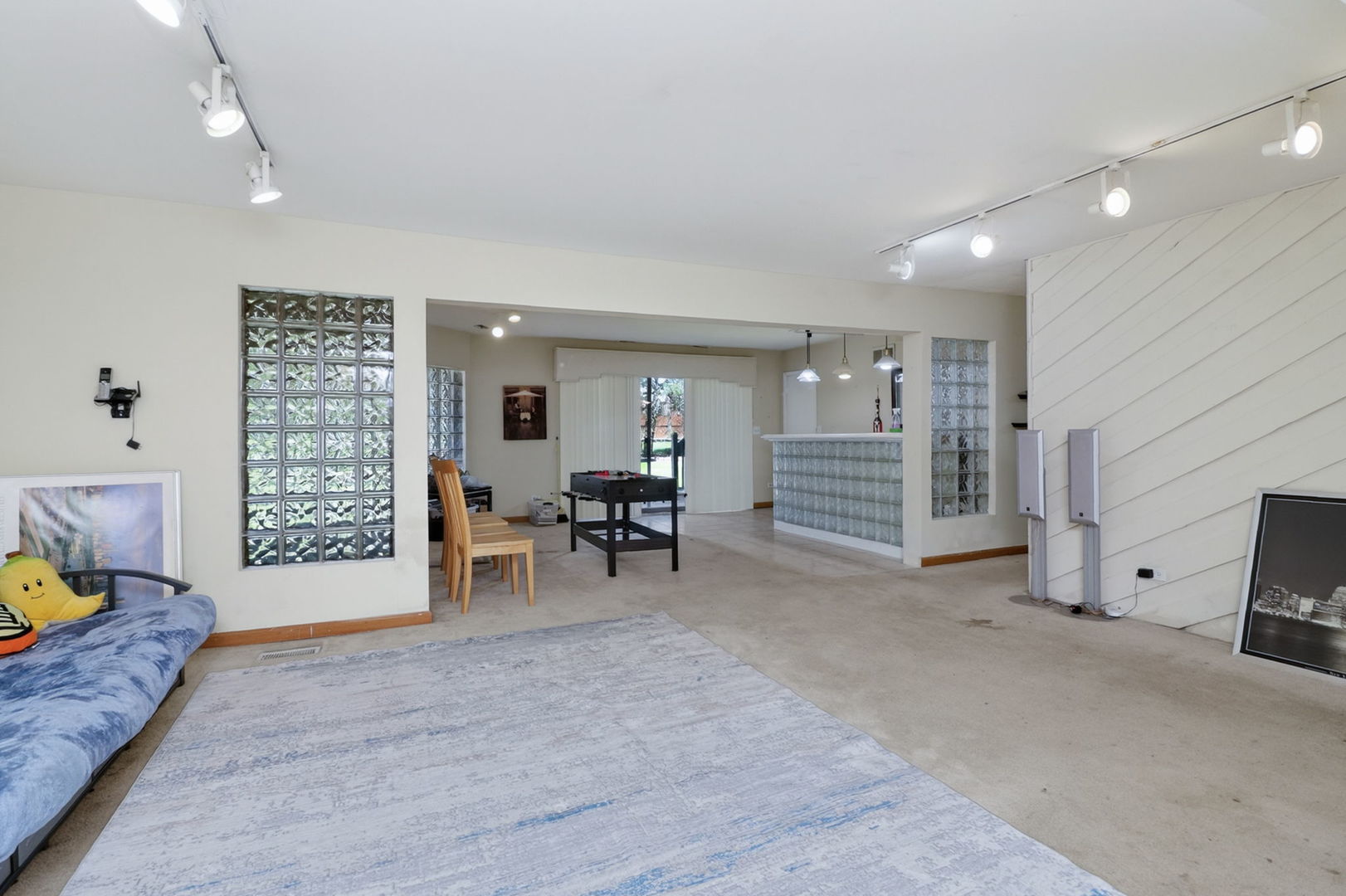 1170 Lancaster Court, Hoffman Estates, IL 60195