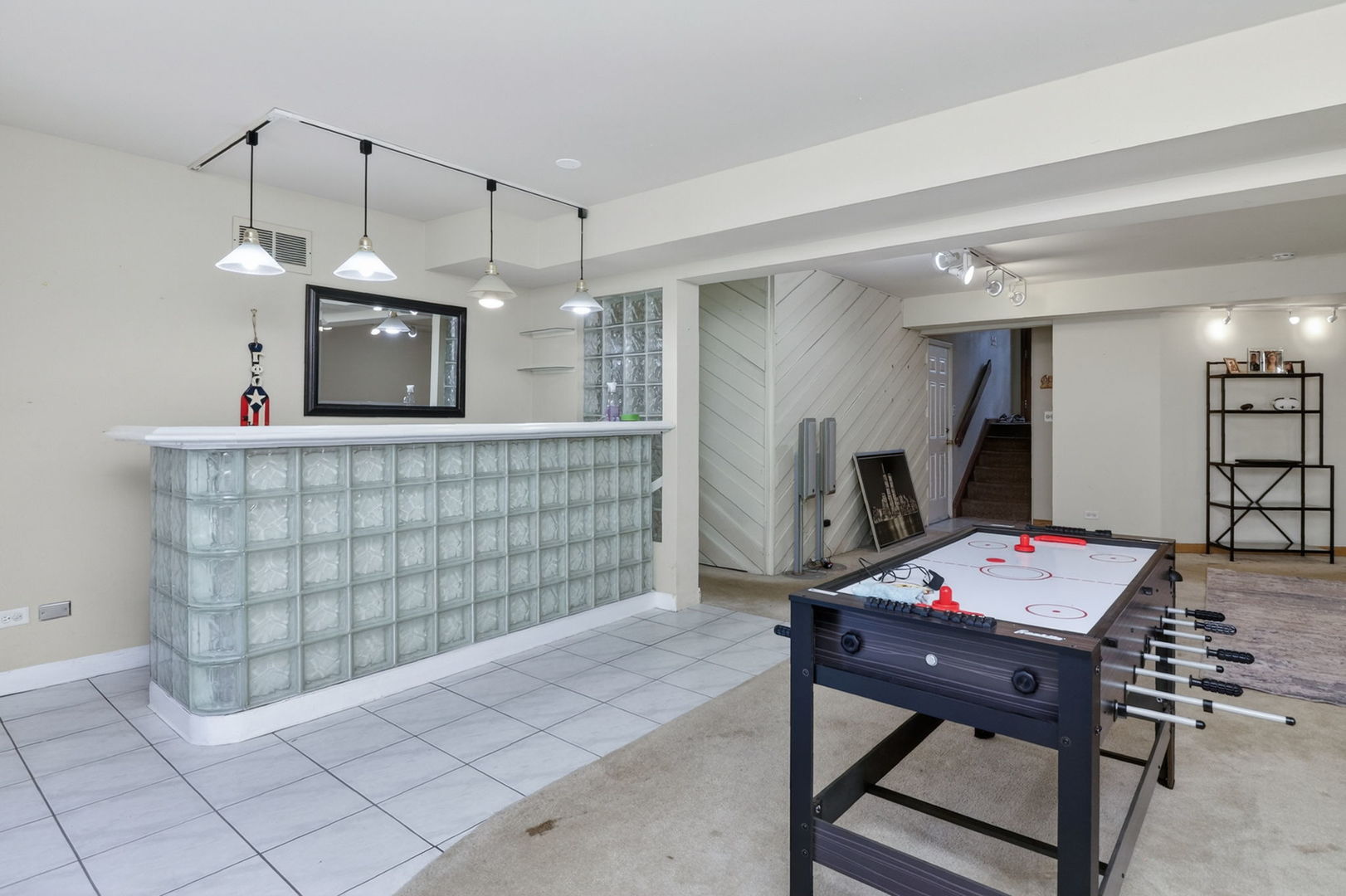 1170 Lancaster Court, Hoffman Estates, IL 60195