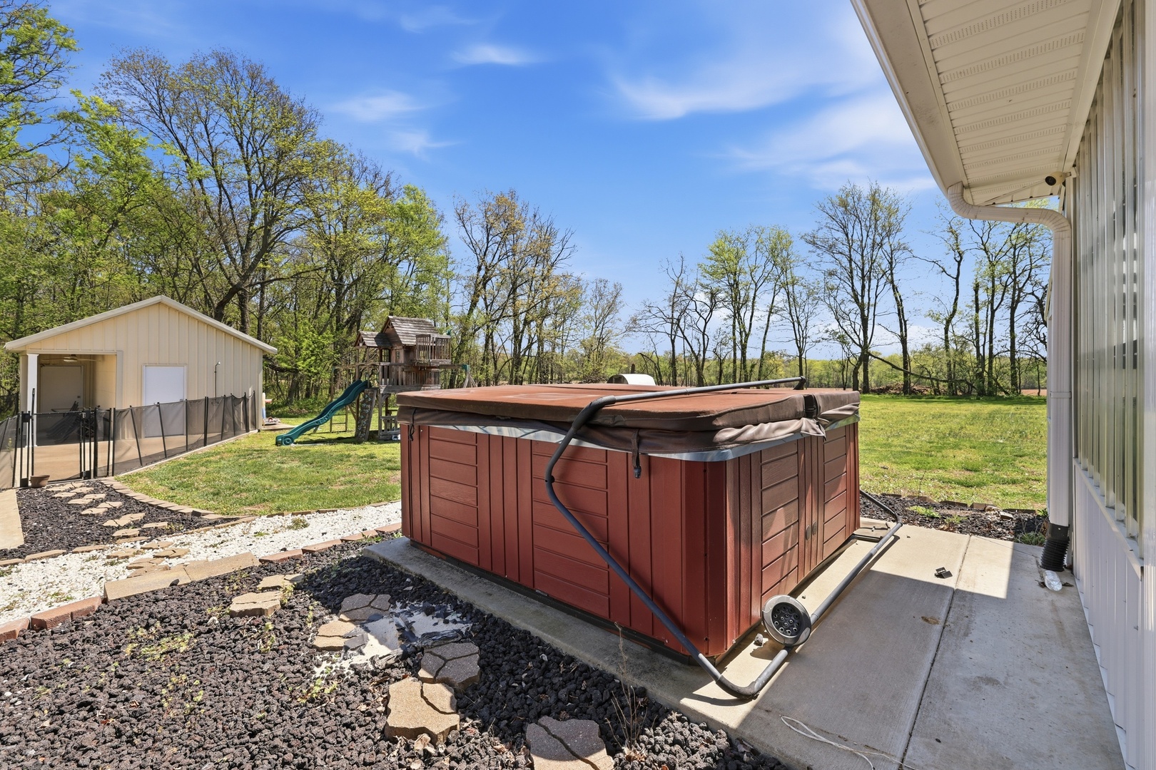 10170 Stilleys Mill Road, Marion, IL 62959