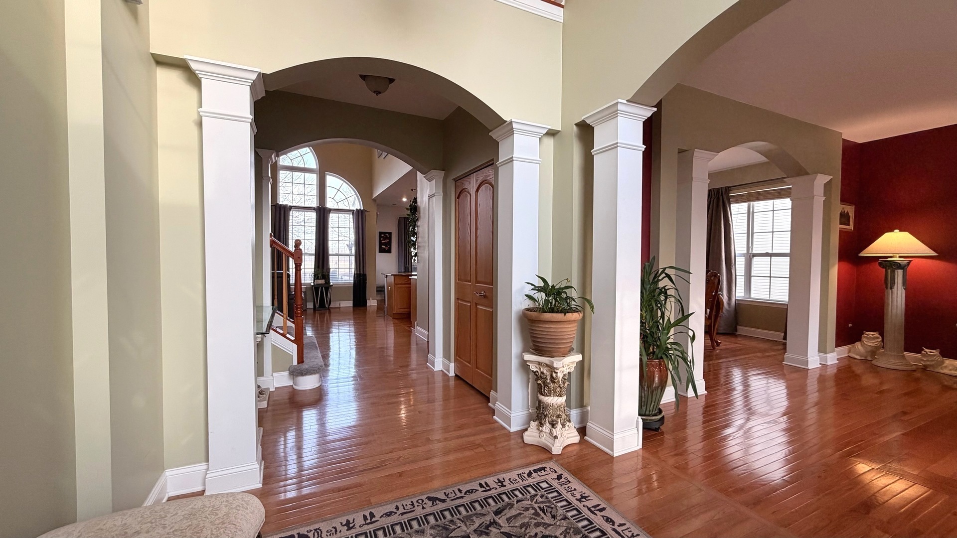 6 Glenview Court, Bolingbrook, IL 60490