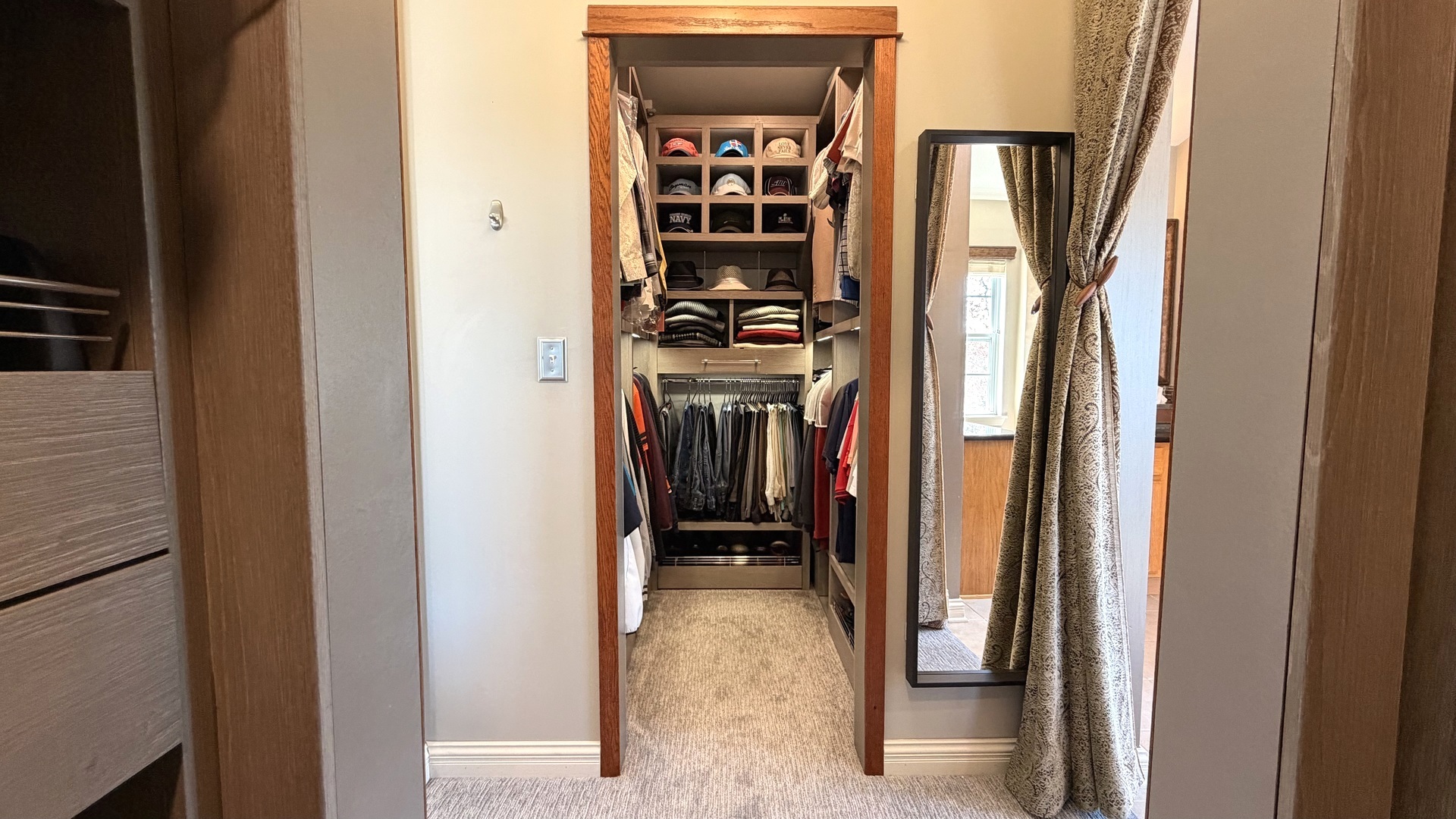 6 Glenview Court, Bolingbrook, IL 60490