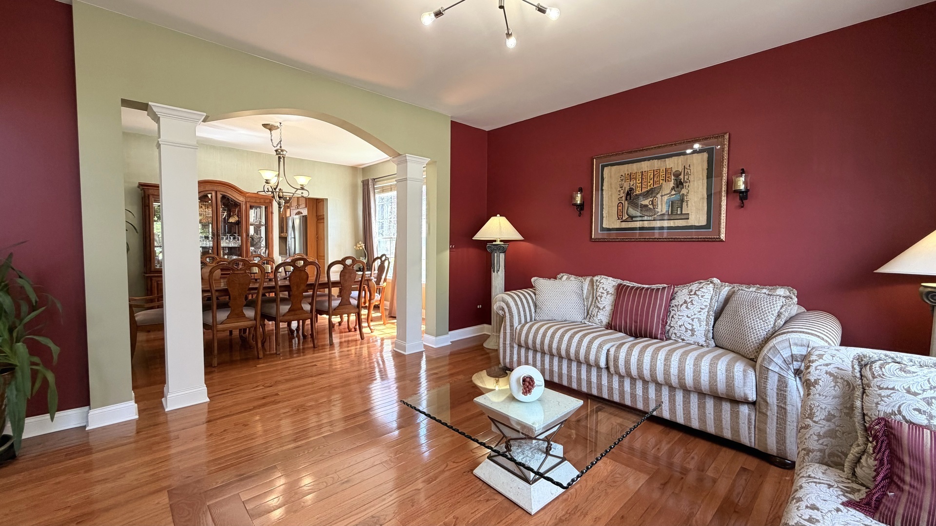 6 Glenview Court, Bolingbrook, IL 60490